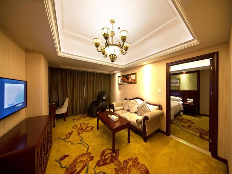 Vienna Hotel Zhangjiajie North Railway Station ภายนอก รูปภาพ